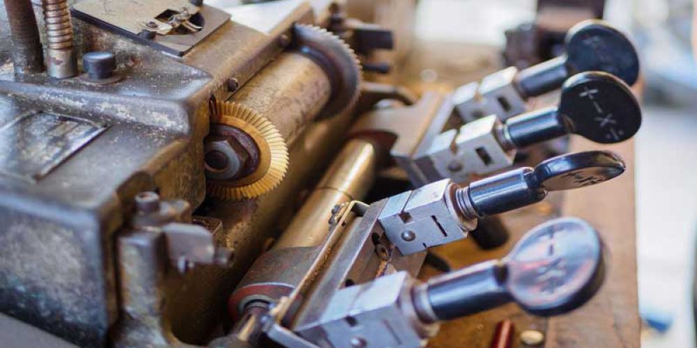 تعمیر و تعویض قفل‌های قدیمی